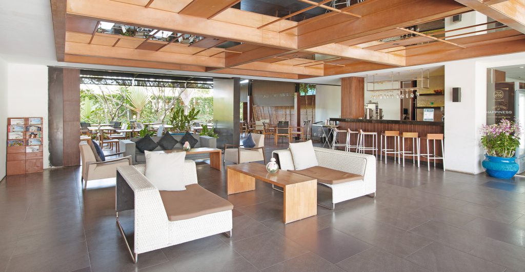 Lobby4